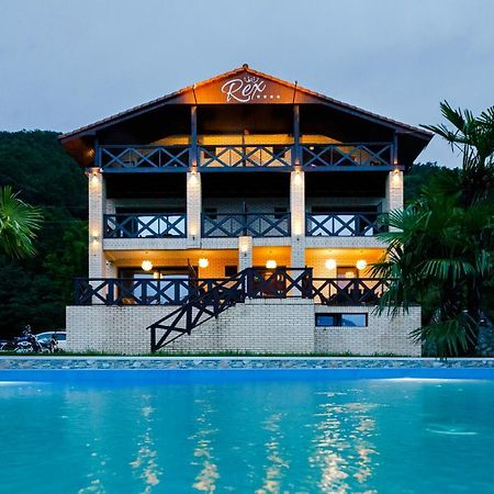 Rex Infinity View 4* Cazanele Dunarii Dubova Buitenkant foto