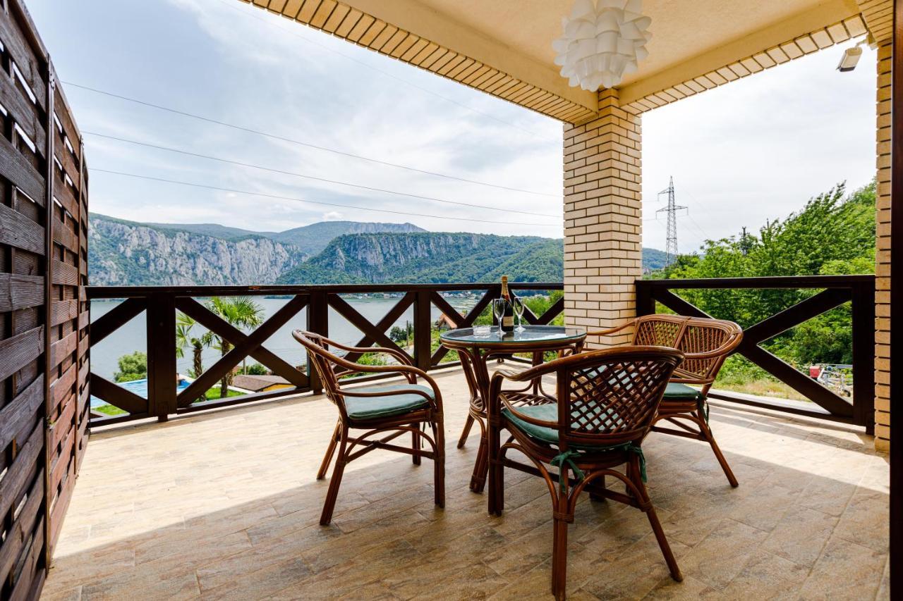 Rex Infinity View 4* Cazanele Dunarii Dubova Buitenkant foto