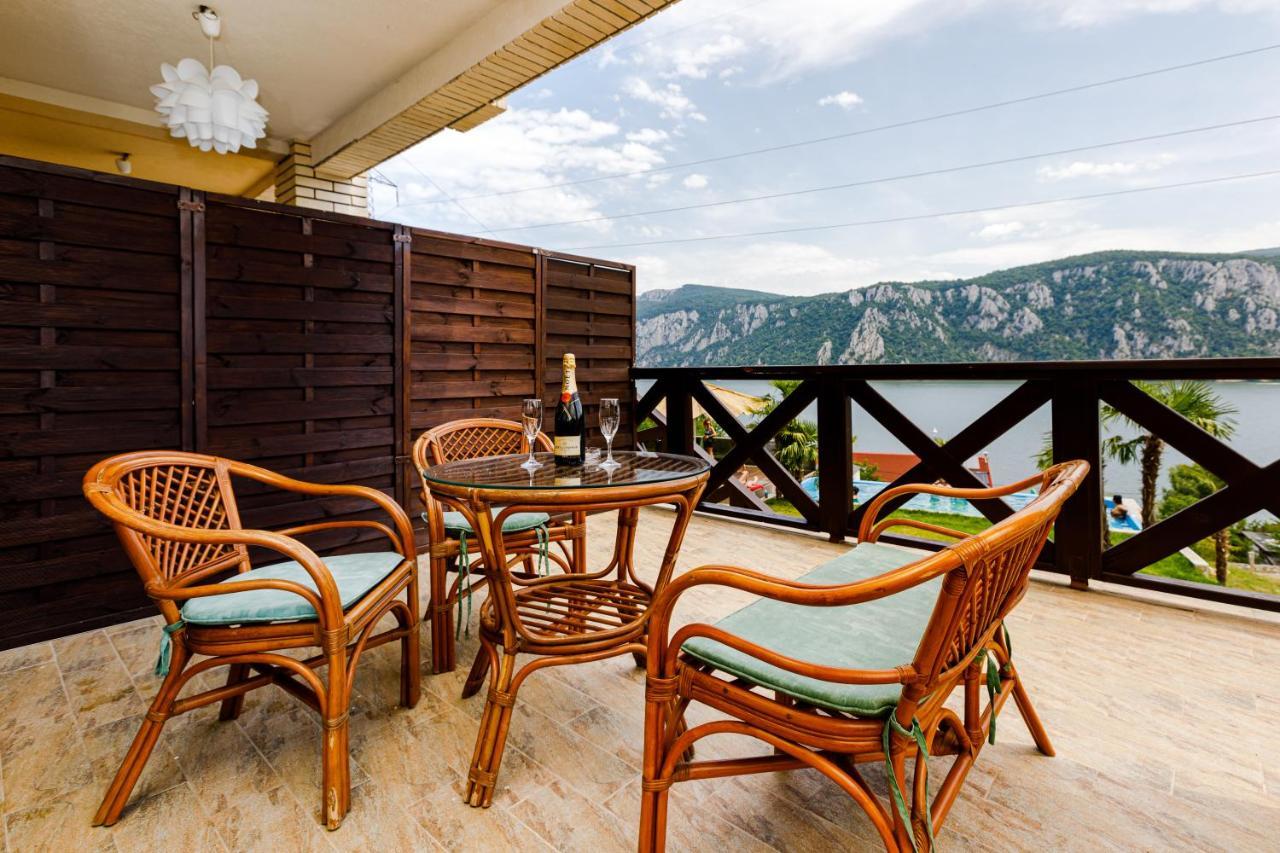 Rex Infinity View 4* Cazanele Dunarii Dubova Buitenkant foto