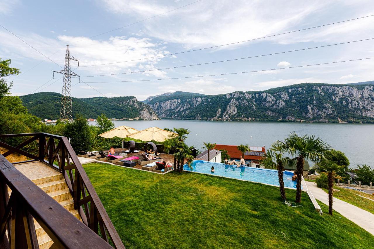 Rex Infinity View 4* Cazanele Dunarii Dubova Buitenkant foto